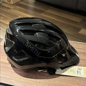 SMITH Glossy Black Convoy Helmet